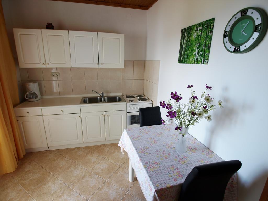 Apartments Biserka Rab Town Kültér fotó